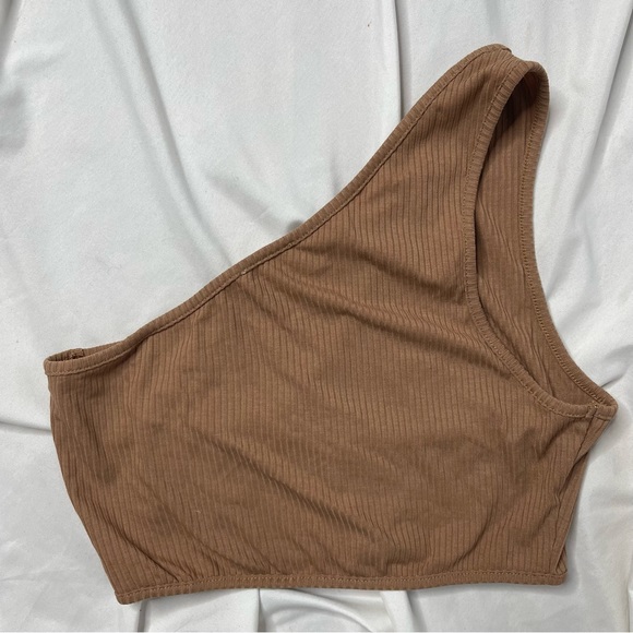 Revolve Superdown Ellie One Shoulder Ribbed Neutral Nude Cropped Top Medium - Picture 6 of 7